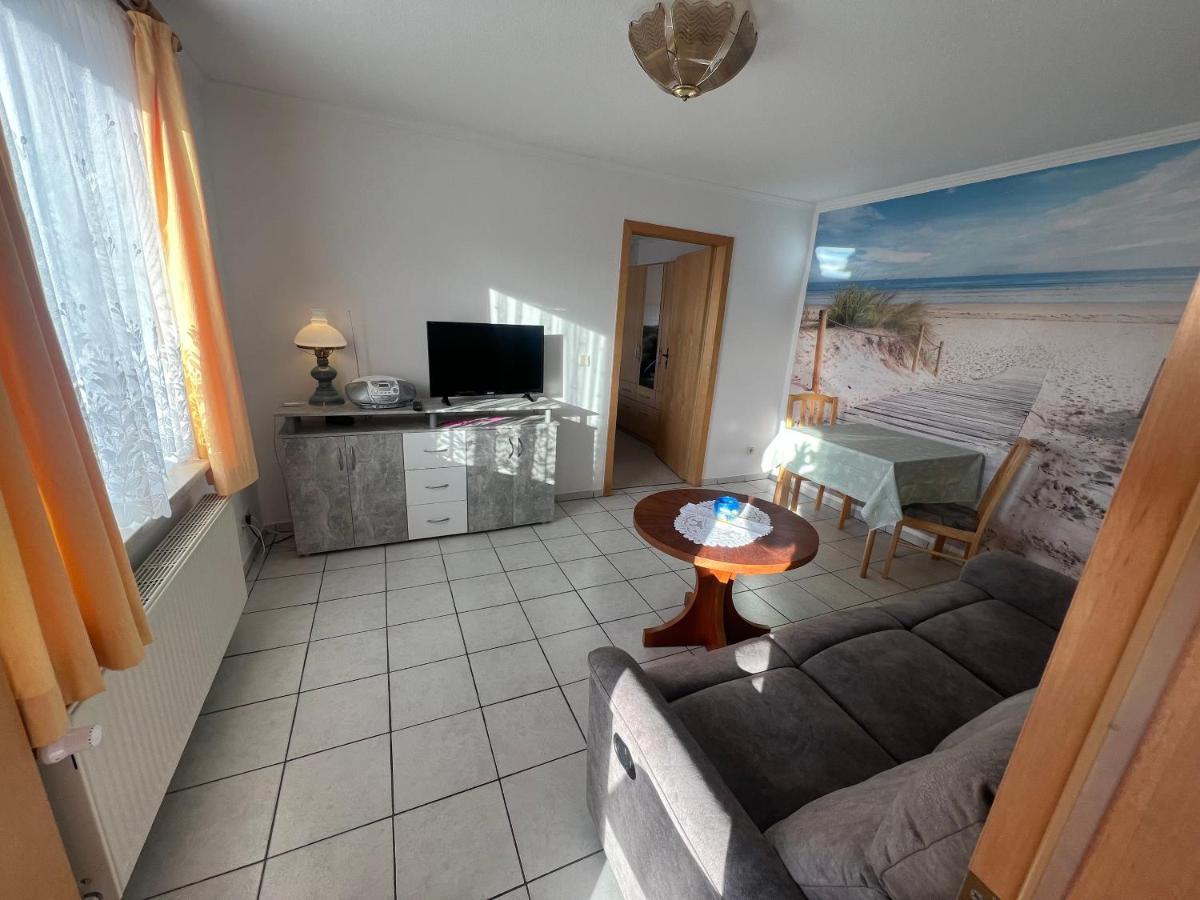 Ferienwohnung Patzig Auf Ruegen Esterno foto