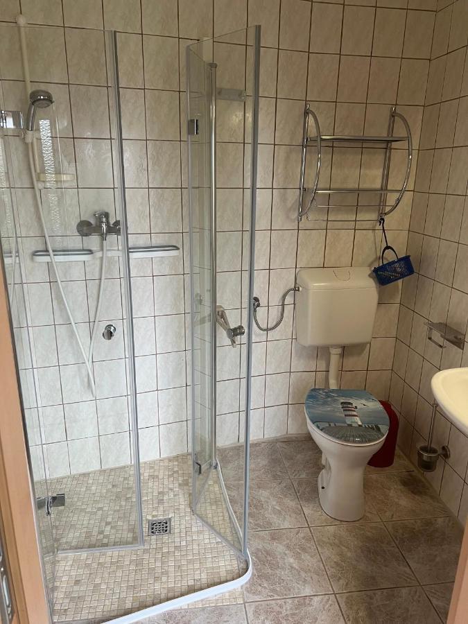 Ferienwohnung Patzig Auf Ruegen Esterno foto