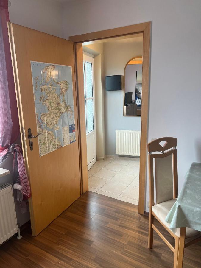 Ferienwohnung Patzig Auf Ruegen Esterno foto